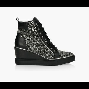 The Wishbone Collection - Nelly2